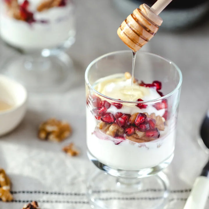 Yogurt con melagrana e miele